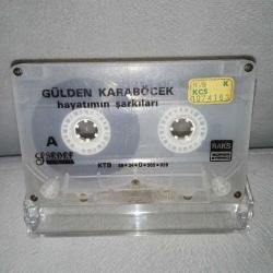 Kaset Gülden Karaböcek hayatımın şarkıları. Kartoneti yok. Baştan sona sorunsuz çalışıyor.