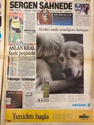 HÜRRİYET GAZETESİ DOĞUM GÜNÜ HEDİYESİ - 26 ARALIK 1999 -TAM TAKIM 44 SAYFADIR -Bin yılın Türkleri-Babayı parmak izi kurtardı-Türkiye yanlış bilgi gönderdi-Taksiye müjde-İnönü’nün yeri-Demirel’den siyasete dönebilirim sinyali-Herkes benim için ağladı-Baba’dan müthiş espri-Umreye vergi engeli-Komutan eşleri mevlitte-Sinema ve tiyatroda Poyrazoğlu fırtınası-Ali Poyrazoğlu-Berin: Binanız’ı oynayabilirim-Dünyaya yalnız zamanında gelin-Fener tılsım bozdu-Zeman inat etme-Ziya Şengül-Yazık-Başkan’a yaylım ateşi-Taraftar Fener’i yalnız bıraktı-Yeni bir başlangıç-Ahmet: Başarı tüm takımın-Sorunumu: Ben şimdi başladım-Besiktaşlı futbolcular Bursaspor galibiyetini kutluyor-Bebişler Karnavalı Çocuk Müzikali-Temel’in Takası-Bremen Mızıkacıları-Soytarılar Okulu-Grizel Çirkin-Uç Baba Hasan-Neseli Çocuklar Komedisi-Pamuk Prenses Çizmeli Kedi-Küçük Denizkızı-Prens ve Periler-Akıladası-Yalan söyleyen yıldızlar-Cia ajanıyım-Barikelik palavrası-Çok mutluyuz dediler az sonra boşandılar-Jodie’nin yalanı-Sili