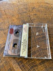 ARİF SAĞ - BİZ İNSANLAR KERBELA - KASET