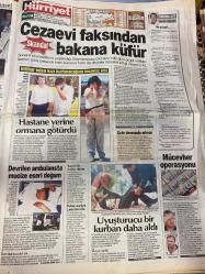 HÜRRİYET GAZETESİ DOĞUM GÜNÜ HEDİYESİ - 3 EYLÜL 1998 -TAM TAKIM 42 SAYFADIR -Mesut Yılmaz-Yılmaz: Tehlike yok-Yeltsin para vermeyen Clinton’a sert çıktı-Boris Yeltsin-Bill Clinton-Fazilet milletvekili havuzda boğuluyordu-Naci Terzi-Çakıcı dosyası Paris’e gönderildi-Belediye Başkanı Çapan’a saldırı-Gürbüz Çapan-Venezuela’da Atatürk heykeli-Sonnur Hanım-Venezuela Belediye Başkanı Antonio Ledezma-Avrupa Kalite Ödülü’nde 3 Türk firması finalde-Prese boğacağız-Denizli-K.Irlanda temkinli-Mc Menemy-Bayram Aydın-Kralı da geçerler-Carlos-Don Juan Carlos-Prens Henrique-Celal Demirbilek-Toshack’ın isyanı-Toshack-Löw ateş püskürdü-Kemalettin-Altıoklar sonunda sızdı-Ertuğrul Özkök-Kızgın değil çok üzgünüm-Derici-Seda Sayan-Bilginler’den Depardieu uyarlaması-Gérard Depardieu-Cezaevi faksından bakana küfür-Bekir Coşkun-Ne yüzler-İntihar eden kızı kurtaracağına tecavüz etti-Hastane yerine ormana götürdü-Devrilen ambulansta mucize eseri doğum-Define ararken canından oldu-Uyuşturucu bir kurban daha aldı