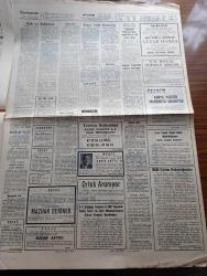 Cumhuriyet Gazetesi - 27 Ekim 1967 - Adnan Menderes Hasan Polatkan Fatin Rüştü Zorlu'nun naaşları 3 Kasım Cuma günü Eyüp'e nakledilecek - Şah ve Şahbanu törenle taç giydi fotoğraf - yeni sınıf geçme ve sınav yönetmeliği uygulanamıyor - son 5 yılda grevler yüzünden 983 bin iş günü kaybolmuş - Bülent Ecevit şimdiye kadar özel teşebbüs doğuda hangi fabrikayı kurmuştur dedi - bir dananın kalbi diğerine takıldı - Eyüp Sultandan Johnsona yazan İlhan Selçuk - 50. Yıldönümünde 1917 ihtilalinin hikayesi - eşek davası yazan Burhan Felek - İpana diş macunu - Mısır ve İsrail'in tutumları sertleşiyor Ortadoğu'da Savaş öncesi havası var - silah sevdası Yazı ve fotoğraflar Sait A. Terzioğlu - tütün kumarı yazan Hikmet Çetinkaya - elhamra İstanbul Tiyatrosu beni kimse durduramaz - Fenerbahçe ve AEK idarecileri maç tarihi konusunda kesin karara varamadılar 9 veya 22 Kasım - Türkiye Basketbol ligi 18 Kasım'da başlayacak - 7. Avrupa voleybol şampiyonası başladı -  Bisikletçi Bedri Sakarya kaza geçirdi