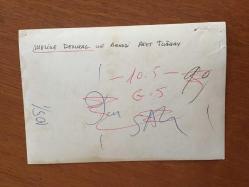 MELİKE DEMİRAĞ'IN ORİJİNAL FOTOĞRAFI - 18 x 12 cm EBADINDA - MELİKE DEMİRAĞ ve AFET TUĞBAY YAN YANA OTURUP KONUŞURLARKEN ÇEKİLMİŞ BİR KARE