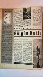HAYAT HAFTALIK HABER MECMUA, DERGİSİ - ORTA SAYFA POSTER : SU NECLA ÇAKILDAG - TARİH: 19 AĞUSTOS 1960 - SAYI NO: 34 - SIRA NO: 202 - CİLT: 1960  MARGARET VE TONY - HAYATIN ÖZEL RÖPORTAJI - KADINLAR OLİMPİYATLARDA - OLİMPİYAT TARİHÇESİ - NEELA ÇAKILDAĞ’IN SU TABLOSU - CANNES FESTİVAL KRALİÇESİ - VON PAPEN’İN TÜRKİYE HATIRALARI - ÇİÇERO VAKASI - MOLotOF’UN TALEPLERİ - ALFRED HITCHCOCK HİKÂYELERİ - FÉLICIEN MARCEAU ROMANI - UÇAN EV KADINI - ARI SOKMASIYLA ŞAMPİYON OLAN KADIN - HOLLYWOOD VE OLİMPİYAT YÜZÜCÜLERİ - FANNY BLANKERS-KOEN - RUSLARIN OLİMPİYAT BAŞARISI - XVII. ROMA OLİMPİYATLARI - GÖRGÜ ANSİKLOPEDİSİ  - TAM TAKIM 48 SAYFA