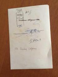 YEŞİLÇAM'IN USTA İSMİ FERİDUN ÇÖLGEÇEN'İN ORİJİNAL FOTOĞRAFI - 18 x 12 cm EBADINDA - FERİDUN ÇÖLGEÇEN BİR FİLM SAHNESİNDE KÜÇÜK KIZ ÇOCUĞU İLE AYNI KAREDE