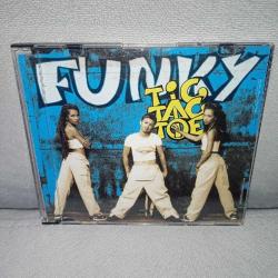 Cd Tic tac toe Funky single album. Orijinal. Made in EC. Çalışmasına engel olmayan çizikler var. Sorunsuz çalışıyor.