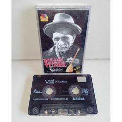 Kaset Aşık Veysel klasikleri. B1 şarkısında 5 saniye kayıp var.