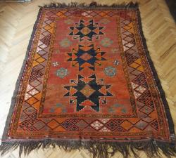 Kazak Halısı – 19. Yüzyıl Öncesi, El Dokuması, Yün ve Kök Boya, Koleksiyonluk