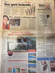 HÜRRİYET GAZETESİ DOĞUM GÜNÜ HEDİYESİ - 3 AĞUSTOS 2002 -TAM TAKIM 42 SAYFADIR -Devlet Bahçeli-Cem Uzan-Merve Kavakçı-Uğur Dündar-Sinan Çetin-Kemal Derviş-Cem-Aydan Uluç-Oktay Ekşi-Korkut Güven-Lorant-Revivo-Washington-Ortega-Bekir Coşkun-Murat-Songül-Bülent Bilgiç-Mustafa Sütcü-Emin Çölaşan-Emin Atam-Emre Çakır-Prof. Dr. Gülsün Sağlamer-Britney Spears  Bu Meclis tarih yazdı-Ürdün belgesi Bahçeli’ye gönderildi-SP soruyor Merve Kavakçı’nın suçu neydi-Tayyip’in buzdolabında bira tartışması-Derviş Cem’le birlikteyiz-Doktoralı ilk kuvvet komutanı-Kartal’ın gecesi-Nouma mest etti-Karnaval gibiydi-Şahane Fener-Bu üçlüye dikkat-Son randevu faciayla bitti-Koca Reis’in oğlu Captagon’dan tutuklandı-Suç geni bulundu-İTÜ adaylara reklamını yaptı-Bul karayı al parayı-Britney lezbiyen porno meraklısıymış-Striptizciye bahşiş yasağı  Han’ım ben demokrasiye gidiyorum-Karikatür: Selçuk Erdem
