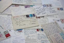 19 KARTPOSTAL  ESKİ ÜZERİNDE PULLARI OLAN    44  ADET ZARF postadan geçmiş zarf  hepside gönderilecektir (((YENİ KOLİ 3 ) P8