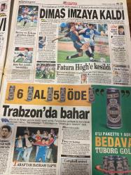 HÜRRİYET GAZETESİ DOĞUM GÜNÜ HEDİYESİ - 27 EYLÜL 1998 -TAM TAKIM 44 SAYFADIR -Ayten-Sevda-Perran-Faruk-Güner-Oktay Ekşi-Murat Bardakçı-Eyüp Aşık-Karadeniz-Çakıcı-Yavuz Atac-Dimas-Högh-Löw-Kubilay-Rüştü-Aziz Yıldırım-Vedat Okyar-Sadi Kemal Yaşar-Adnan Sungur-Toshack-Süleyman Sarıalioğlu-Korkut Göze-Toyfan Ayber-Suna Sarıalioğlu-Sergen-Tevfik Ketencioğlu-Murat Karayalçın-Seçkin Türesay  Bu çağda bu kafa-Bakandan bakana otoda taciz-Perran’ke siyasi yasak geliyor-Amerikan vandalizmi-Fener’in bir başkanı hanedan mensubuydu-Aşık’ın arkadaşı şok açıklamalar yaptı-İstifam söz konusu değil-Dimas imzaya kaldı-Fatura Högh’e kesildi-Trabzon’da bahar-Kartal’ın sürgün avı-Fedakar Amokachi-Teröre geçit yok-İhanet gibi kapris-Sola İtalyan usulü ittifak-Tanıtım işkencesi-Boğaziçi Ekspresi raydan çıktı  Sinema filmleri: Saving Private Ryan-Er Ryan’ı Kurtarmak-Character-Karakter-Vücut Dili-In & Out-Mafya-City of Angels  Karikatür: Güz Aral Karalama Defteri