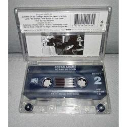 Kaset Bryan Adams so far so good albümü. Orijinal.