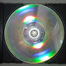 Cd the police their greatest hits. orijinal, 1990 İngiltere baskı. Çalışmasını etkilemeyen yoğun çizikler var, baştan sona dinlendi sorunsuz çalışıyor.