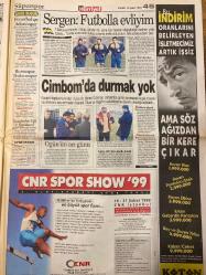 HÜRRİYET GAZETESİ DOĞUM GÜNÜ HEDİYESİ - 14 ŞUBAT 1999 -TAM TAKIM 48 SAYFADIR -Ahmet Kaya-Pınar Eliçe-Murat Bardakçı-Oktay Ekşi-Mesut Yılmaz-Bill Clinton-Banu Alkan-Sadi Somuncuoğlu-Murat-Serkan-Kadir Sabuncuoğlu-Mehmet Çetinkaya-John Toshack-Sami Sarıaloğlu-Korkut Göze-Vedat Okyar-Sadi Kemal Yaşar-Okan-Hagi-Bayram Aydın-Mehmet Ali Erbil-Doğan Uğurlu-Bill Clinton-Monica Lewinsky-Paula Jones-Andy Briller-Kenneth Starr-Nicholson Baker-George Lundberg-Linda Tripp-Newt Gingrich-Bob Livingston  Ayıp ettin gözüm-Fotoğrafın öyküsü-Tablodaki Sultan Fransa’da muhtaçlar koğuşunda öldü-Yılmaz Artık biliyorum-General Motors BMW’ye talip oldu-Bir densi…-Clinton’a cinayet suçlaması-Boğa’nın hızı kesildi-Erzurum hayat buldu-Körfez’de büyük hasar-Kartal fena çakıldı-Sinirler gerildi-Tribünde tatsızlık-Sergen Futbolla evliyim-Cimbom’da durmak yok-Oğun’un acı günü-CNR Spor Show ’99-Erbil’in Abant tatili-Uçkurgate’in bilançosu-Şimdi de cinayet suçlaması-YÖK türbana ceza yağdırdı