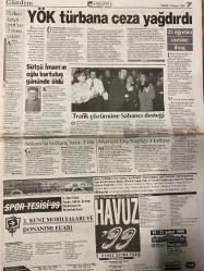 HÜRRİYET GAZETESİ DOĞUM GÜNÜ HEDİYESİ - 14 ŞUBAT 1999 -TAM TAKIM 48 SAYFADIR -Ahmet Kaya-Pınar Eliçe-Murat Bardakçı-Oktay Ekşi-Mesut Yılmaz-Bill Clinton-Banu Alkan-Sadi Somuncuoğlu-Murat-Serkan-Kadir Sabuncuoğlu-Mehmet Çetinkaya-John Toshack-Sami Sarıaloğlu-Korkut Göze-Vedat Okyar-Sadi Kemal Yaşar-Okan-Hagi-Bayram Aydın-Mehmet Ali Erbil-Doğan Uğurlu-Bill Clinton-Monica Lewinsky-Paula Jones-Andy Briller-Kenneth Starr-Nicholson Baker-George Lundberg-Linda Tripp-Newt Gingrich-Bob Livingston  Ayıp ettin gözüm-Fotoğrafın öyküsü-Tablodaki Sultan Fransa’da muhtaçlar koğuşunda öldü-Yılmaz Artık biliyorum-General Motors BMW’ye talip oldu-Bir densi…-Clinton’a cinayet suçlaması-Boğa’nın hızı kesildi-Erzurum hayat buldu-Körfez’de büyük hasar-Kartal fena çakıldı-Sinirler gerildi-Tribünde tatsızlık-Sergen Futbolla evliyim-Cimbom’da durmak yok-Oğun’un acı günü-CNR Spor Show ’99-Erbil’in Abant tatili-Uçkurgate’in bilançosu-Şimdi de cinayet suçlaması-YÖK türbana ceza yağdırdı