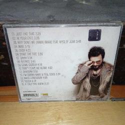 Cd Tarkan come closer albümü. Orijinal. Dinlemeyi etkilemeyen çizikler var. Sorunsuz çalışıyor.