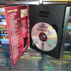 Dvd The exorcist Şeytan. Orijinal. ilk baskı snapcase karton kutulu. Türkçe altyazılı. kutunun arkasında ufak bir deformasyon var. disk 10 üzerinden 9.