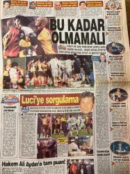 STAR GAZETESİ DOĞUM GÜNÜ HEDİYESİ - 17 ŞUBAT 2002 -TAM TAKIM 34 SAYFADIR-Fenerbahçe Galatasaray’ı 1-0 yendi-Ali Aydın-Rapaic-Emre-Batista-Hasan-Bülent-Ahmet Çakar-Turgay Şeren-Ziya Şengül-Ali Sami Alkış-Selçuk Yula-Ateş Ünal Erzen-Şenol Çorlu-Cansun-Mondragon-Ümit Karan-Lorant-Yıldırım-Serhat-Ali Kemertaş-Lucescu-Abdurrahim Albayrak-Andersson-Şifo Mehmet-Simao-Aygün Özipkek-Gökhan Gökçaya  Kare As-Ahmet Çakar yazıyor-Fener’e 3 puan getiren golü ilk yarıda Rapaic kaydetti-Hakem Ali Aydın tam bir rezaletti-Zirve adımları-Cansun Hakem ya deli ya bildiği var-Hasan’ın yandım isyanı-İşte bu kutsal ittifak-Fenerbahçe’den-Ümit Karan yalnız kaldı-Ligin tadı şimdi geldi-Yıldırım İddia ediyorum şampiyon biziz-Bu kadar olmamalı-Luciy’e sorgulama-Hakem Ali Aydın’a tam puan-Mondragon’a ceza verilebilir-Gelsin Yıldız-Lorant Fark olmalıydı-Hocanın Rapaic sürprizi