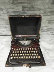 Antika UNDERWOOD Marka Cam Tuşlu Daktilo