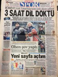 HÜRRİYET GAZETESİ DOĞUM GÜNÜ HEDİYESİ - 19 MART 1999 -TAM TAKIM 46 SAYFADIR -Kıvrıkoğlu-Demirel-Ecevit-Ergun Özkök-Oktay Ekşi-Kutan-Murat Yakin-Sadi Kemal Yaşar-Rüştü-Löw-Uluç Sağ-Metin Sertoglu-Ergin Kratzer-İsmail Er-Bayram Aydın-Ahmet Tercüman-Engin Kratzer-Ülku Ergün-Toshack-Samaranch-Murat Çelik-Dr Abas Altıok-Dr Abas Baran-Dr Abas Kiper-Polat-Hayrettin Karabey-İlhan Kaya-Süleyman Arat  Uyarı depremi-Komplo kanıtı-Bir kahvenin hatırı-İkiyüzlü dostlarımız-Kafam rahat değil-Golsüz geçen 907 dakika-Löw’den doping uyarısı-Olaylı maç Fener’in-83-76-3 saat dil döktü-Sarı Fırtına geliyor-Ohen şov yaptı-Yeni sayfa açtım-Fatih’ten anlamlı ziyaret-Hasan’ın savunması istendi-Yalan söylediler-Celtics’te bayram-Cimbom, Fener’e rövanşı vermedi: 3-1-Bayan basketbolda 4 maç oynanacak-Gönlümde NBA var-Toshack yine nakavt-Samaranch güven tazeledi-Umut ararken umut oldu-Genç doktora yardım yağıyor-Doktorlardan park parası almıyoruz-Aşıktırmadan rahatsız olduk-Polat’a Fener atkısı-BMW’deki bombacılar