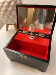 balerinli müzik kutusu