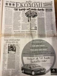 HÜRRİYET GAZETESİ DOĞUM GÜNÜ HEDİYESİ - 29 ARALIK 1998 -TAM TAKIM 38 SAYFADIR -Yalım Erez-Mesut Yılmaz-Tansu Çiller-Oktay Ekşi-Selma Demir-Sibel Sarıoğlu-Ahmet Yıldırım-Cüneyt Ülsever-Tugay-Hakan Şükür-Celalettin Bilgiç-Emre-Löw-Korkut Göze-Toshack-Oğuz Aral-Hülya Avşar-Hande Ataizi-Mesut Bahtiyar-Doğuş-Ayşe Arman-Akbaba Bekir Coşkun-Serkan Yiğit-Mine Yıldırım-Savaş Ay-Gajiana Manasiyan-Kristina  Kazığı durdurduk-Erez: İlk turda umutlarım arttı-Tansu Çiller’den ret-Plaka soygunu-Irak’ı İncirlik uçakları vurdu-Viagra yılbaşına yetişsin telaşı-Sohbete dalan dağcı iki kadın kayboldu-Tugay için Ajax devrede-Emre: Hocam git derse giderim-Otelde pazarlık-Löw tempo artıracak-Sergen kapıdan giremez-Her maça ayrı taktik-Yılbaşı sonrası bazıları yanacak-Sıcak Saatler albüm oluyor-Doğuş, burun ameliyatı oldu-Akbağ’dan yeni oyun-Deli değilmiş-Sekretere aşk kurşunu-Mahkeme tartışma kasetini izleyecek-4’ü de serbest-Adliyede pusu: Ana-oğul öldü-Onuncu köy-Bekir Coşkun  Karikatür: Oğuz Aral-Karalama