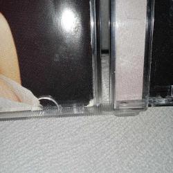 CD Katy Perry teenage dream albümü. Orijinal, Avrupa baskı. Dinlemeyi etkilemeyen çizikler var. Sorunsuz çalışıyor.