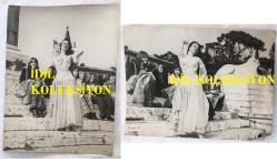 ORYANTAL-DANSÖZ PRENSES BANU'NUN ORİJİNAL BÜYÜK BOY FOTOĞRAFI  - 24 x 18 cm EBADINDA - PRENSES BANU İTALYA ROMA SOKAKLARINDA ORYANTAL DANSI YAPARKEN ÇEKİLMİŞ 2 FARKLI KARE, 1972, CINEMODA, ROMA
