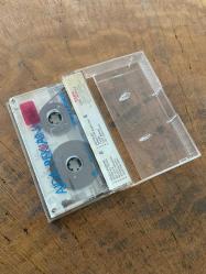 AJDA PEKKAN - EĞLEN GÜZELİM - KASET