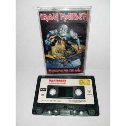 Kaset iron maiden no prayer for the dying. Orijinal. kartonet bir yerinden bantlı. kaset baştan sona sorunsuz çalışıyor