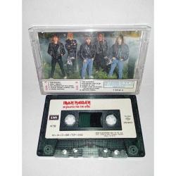 Kaset iron maiden no prayer for the dying. Orijinal. kartonet bir yerinden bantlı. kaset baştan sona sorunsuz çalışıyor
