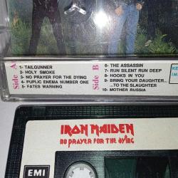 Kaset iron maiden no prayer for the dying. Orijinal. kartonet bir yerinden bantlı. kaset baştan sona sorunsuz çalışıyor