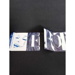 Kaset Madonna Erotica albümü. Orijinal. Kartonet bir yerinden kopuk fakat eksiği yok. Kaset sorunsuz çalışıyor.