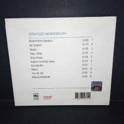 CD Zülfü Livaneli gökyüzü herkesindir. Kitapçık yok. Disk 10 üzerinden 9.5 Sorunsuz çalışıyor.