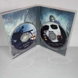 Dvd Batman dark knight special edition. Batman kara şövalye. 2 disk. Disklerde çalışmasına engel olmayan çizikler var. Kartonetinde ufak yırtık ile kutusunda kullanıma bağlı yıpranma var. Türkçe desteği yok. Dil ingilizce
