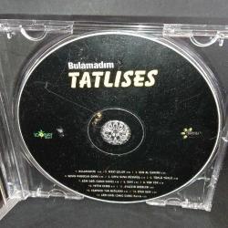 Cd İbrahim Tatlıses bulamadım albümü. Arka kartoneti yok. Dinlemeyi etkilemeyen yoğun çizikler var. baştan sona dinlendi sorunsuz çalışıyor