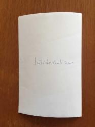 TRT'NİN İLK HABER SPİKERLERİNDEN ve YAZAR JÜLİDE GÜLİZAR'IN ORİJİNAL 3'LÜ FOTOĞRAF SETİ  - 18 x 12 cm EBADINDA - JÜLİDE GÜLİZAR, GÜNAYDIN GAZETESİ'NDEN ÖDÜL ALIRKEN ÇEKİLMİŞ 3 FARKLI KARE