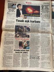 HÜRRİYET GAZETESİ DOĞUM GÜNÜ HEDİYESİ - 14 OCAK 1999 -TAM TAKIM 36 SAYFADIR -Yener Kaya-Malki-Ertuğrul Özkök-Oktay Ekşi-Mehmet Demir-Eyüp Kocakurt-Esat Yılmaer-Uğur Meleke-Selahattin Gökhan-Toyfun Bayındır-Cemal Demirkırız-Hakan Şükür-Popescu-Fatih Terim-Burak-Metin Oktay-Tanju Çolak-Yükselen Yıldız-Halil Özkan-Mahmut Karakaya-Kurthan Fişek-Güz Aral-Hülya-Meriç-Ecevit-Seda  Aşk cinayeti çıktı-Ve Yener Kaya olayı da aydınlanıyor-Ekonomik suçlar için ECĞ kuruluyor-Amatör borsacının gurur intiharı-Bu gece mübarek Kadir Gecesi-Bankacılara ömür boyu memur-DNA testinden kaçtı babalığı onaylandı-Türkiye’nin en yüksek gökdeleni-Şekere ‘aşker’ yolu göründü-Sıkışan atışlar-Yaşlı kadın batan gemide mucizeye koştu-Bu Fener süper-Efes eskisi gibi-Kartal’dan şov-Emlakbank fırtına gibi-Budapest CSM:3 Galatasaray:2-Galatasaray tüm kupaları toplar-Kral’ın imza günü-Rüyam gerçek oldu-Yasak aşk kurbanı-Her şey kül olmuştu-Arkadaş eşiyle ilişki henüz bir yıllıktı-Otomobildeki cesedin Kaya olduğu kesinleşt
