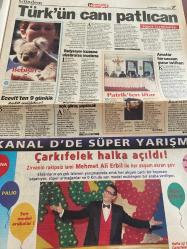 HÜRRİYET GAZETESİ DOĞUM GÜNÜ HEDİYESİ - 14 OCAK 1999 -TAM TAKIM 36 SAYFADIR -Yener Kaya-Malki-Ertuğrul Özkök-Oktay Ekşi-Mehmet Demir-Eyüp Kocakurt-Esat Yılmaer-Uğur Meleke-Selahattin Gökhan-Toyfun Bayındır-Cemal Demirkırız-Hakan Şükür-Popescu-Fatih Terim-Burak-Metin Oktay-Tanju Çolak-Yükselen Yıldız-Halil Özkan-Mahmut Karakaya-Kurthan Fişek-Güz Aral-Hülya-Meriç-Ecevit-Seda  Aşk cinayeti çıktı-Ve Yener Kaya olayı da aydınlanıyor-Ekonomik suçlar için ECĞ kuruluyor-Amatör borsacının gurur intiharı-Bu gece mübarek Kadir Gecesi-Bankacılara ömür boyu memur-DNA testinden kaçtı babalığı onaylandı-Türkiye’nin en yüksek gökdeleni-Şekere ‘aşker’ yolu göründü-Sıkışan atışlar-Yaşlı kadın batan gemide mucizeye koştu-Bu Fener süper-Efes eskisi gibi-Kartal’dan şov-Emlakbank fırtına gibi-Budapest CSM:3 Galatasaray:2-Galatasaray tüm kupaları toplar-Kral’ın imza günü-Rüyam gerçek oldu-Yasak aşk kurbanı-Her şey kül olmuştu-Arkadaş eşiyle ilişki henüz bir yıllıktı-Otomobildeki cesedin Kaya olduğu kesinleşt
