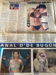 HÜRRİYET GAZETESİ DOĞUM GÜNÜ HEDİYESİ - 1 NİSAN 1999 -TAM TAKIM 30 SAYFADIR -Bill Clinton-Milosevic-Henri Hadioglu-Oktay Ekşi-Ertuğrul Özkök-Mithat Dukadinac-Celal Demirbilek-Ruşen Güven-İlhan Söyler-Alper Mert-Feldkamp-Alpay-Kerem Alışık-Hülya Avşar-Melahat Sönmez-Leyla Sönmez-Neil Armstrong-Mesude Ersan-Mustafa Kara  Rus muhripleri iniyor-Akdeniz ısınıyor-Tüm Kosova’yı kaybedersiniz-Kanlı plan-Sırp MiG’lerinin yarısı yok edildi-Ezelî dert tanıtılmıyoruz-PKK Sırp’ın safında yer aldı-Terslik mi var-Hayatım kurtuldu-Florya’da bomba paniği-Kalenin çaresi bizde-Ya yeneriz ya gideriz-Gurbetçiler fark yedi-Balic Beşiktaş maçında sahada-Feldkamp çarketti-Alpay: Fener’in hiç şansı yok-Evlilik sinyalleri-Her an kavga çıkabilir-2 milyona tırmanıyor-Onları ölüm bile ayıramadı-Şarlatan diyet sağlık bozuyor-Ay fotoğrafı için yeni sahtekârlık kanıtları  Karikatür: Güz Aral’ın karalama defteri-Melahat Sönmez-Leyla Sönmez-Fikret Hakan-Neil Armstrong-Mesude Ersan-Mustafa Kara-Savaş Ördu  Şarlatan diye