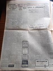 Cumhuriyet Gazetesi - 11 Aralık 1951 - İşletmeler Bakanı Hakkı Gedik Dün Vazifesinden İstifa Etti - İkinci Rus Notasına Niçin Cevap Vermedik - Beyaz Sarayda Dün Yapılan Toplantı - Yeni Araba Vapurumuz Kızkulesi  fotoğraf - Belediyecilik Derneği Kongresi Açıldı - Atina Büyükelçimiz Ruşen Eşref'in Sıhhi Durumu- Afrika'dan Geliyorum 21 yazan Haldun Sel Yazı Dizisi - İnsan Hakları Ve Yıldönümleri yazan A. Adnan Adıvar - 2000 Yılın Sevgilisi Yazan Refik Halid Karay - 1951 Nobel Mükafatları - Paris'te 6000 Arap Tevkif Edildi -  politika ve iş yazan Burhan Felek - Kore savaş birliğimizin eski komutanı tümgeneral Tahsin Yazıcı Ankara'da - Üçüncü Kore Kafilesi İle Yurda Dönen Kahramanlar - İki Sergi Yazan Güvemli - Sormagir Tuluat oyunu Muammer Karaca maksim'de - İngiltere'de Profesyonel Futbol Endüstrisi - Borsa - Köy Düğünleri İçin Tedbir Alındı - Yeni Ses Opereti Guguk 50. Temsil -Chevrolet Pikap Volvo T31 Traktör - şehir komedi tiyatrosunda Dimyata giderken oyunu - dans kraliçesi filmi