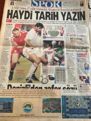 HÜRRİYET GAZETESİ DOĞUM GÜNÜ HEDİYESİ - 10 EKİM 1998 -TAM TAKIM 48 SAYFADIR -Cem Bakioğlu-Hafız Esad-Muharrem Sarıkaya-Harouti Demirtaş-Oktay Ekşi-Ertuğrul Özkök-Serpil Yeşilyurt-Mustafa Doğan-Berkant-Emre-Ribbeck-Tanju Yavuz-Gürcan Bilgiç-Yavuz Gökmen-Oktay-Kürşat-Şeref Görkey-Melahat Gürkan-Süreyya Ağaoğlu-Türkan Akyol-Filiz Dinçmen-Füruzan İkinciogulları-Ferdane Bozdoğan Erberk-Keriman Halis-Rukiye Ruşen Kararı-Feriha Sanerk-Suat Berk-Asaf Gönül Öymen-Sami Demir-Misgaret Çallıoğlu-Güzide Amark-Berlan Zeki Üngör-Mevlüt Kulak-Semra Dinçer-Güler Karakülah-Lale Orta-Gül Esin-Semih Berksoy-Samiye Morkaya-Halide Ural Türkönen-Sabiha Gökçen-Betül Diker-Fazlı Sevket Giz-Emel Gazimihal-Tüzünkan Koşariglu-Feriha Tevfik-Adile Ayda-Dervişe Koç-Ülkü Sema Toksöz-Neriman Nefçi-Firdevis Menteşe-Münevver Göze-Sabiha Ecebilge-Orhan Yılmazkaya  Suriye’de panik-Üzerlerine gitmeyin Apo’yu gönderecekler-Türkiye için kriz riski yok-Canavar seri katil-Ümitler bir harika-Ribbeck’in taktiği sır-Haydi tarih y
