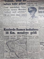 Cumhuriyet Gazetesi - 7 Mart 1944 - sürüp giden yersiz münakaşa yazan Yunus Nadi Abalıoğlu Başmakale - İngiliz gazetelerinin silah verme işinde yeni neşriyatı - meclis dün açıldı - Millet Meclisi toplantı halinde fotoğraf - Toprak ofisi namına 15 bin liralık bir yolsuzluk - Filistin meselesi Amerika'da hasıraltı edildi - hariciye vekili Numan Menemencioğlu dün İstanbul gazetecileri ile konuştu - Almanya üzerinde dünkü Hava meydan Muharebesi - Trabzon şilepi bir haftaya kadar geliyor - Kızılordu Rumen hududuna 18 Km. mesafeye geldi - yeni Sovyet taarruzuna hedef olan sahayı gösterir harita - Cemal Nadir Karikatür - Amerika Genelkurmay Başkanı general Marshall - güreşen insanlar ve güneşten develer Yazan İsmail Habip Sevük - Vali Lütfi Kırdar Ankara'ya gitti - çılgın sevgili filmi Sümer sinemasında - lokantalarda karne mukabilinde ekmek verilecek - zelzele felaketzedeleri menfaatine Sanayi sinemasında ve Taksim belediye gazinosunda etkinlik - uğraşmak istemiyoruz yazan Burhan Felek