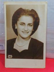 KRT148-----GENÇ HANIM STÜDYO FOTOĞRAFI