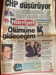 HÜRRİYET GAZETESİ DOĞUM GÜNÜ HEDİYESİ - 12 KASIM 1998 -TAM TAKIM 44 SAYFADIR -Korkmaz Yiğit-Baykal-Yılmaz-Fikret Akyön-Çakıcı-Ecevit-Kutan-Cindoruk-Leonardo Di Caprio-Reha Ruşen-Yücel Boralıoğlu-Turgay Şeren-Sergen-Toshack-Kemal Yaşar-Dimas-Bülent-Bülent Ecevit-Metin Oktay-Hakan Şükür-Popescu-İlhan Soyler-Hulusi Şekercioğlu-Servet Hanım-Rusen Güven-Uğur Becerikli-Şemdin Sakık-Kaplan-Talabani-Nihat Doğan-Muhyettin Mutlu  CHP düşürüyor-Ölümüne gideceğim-Korkmaz Yiğit’in itirafı-Çakıcı 30 milyon dolar alacaktı-Yılmaz sert çıktı-Baykal’a çok ağır eleştiri-Kıyamet kopuyor-Borsa çöktü döviz ve faiz yükseldi-Cindoruk: Hükümet fiilen bitmiştir-Ecevit: Hükümetin sonrasına bakacağız-Kutan: Yılmaz’la Yüce Divan yolu açıldı-Odadaki ceset-Altın balık ağı-Karakış fena bastırdı-İlk Türk Viagrası üretildi-Di Caprio’ya zorunlu diyet-Tempo’dan yaşam serisi-Tanınmasın diye mahkemeye kadın kılığında geldi-Fener’e bedava gelirim-Rezalete devam-Tam bir kepazelik-Oynamak istiyorum-Toshack: Ben de Atatürk’ün