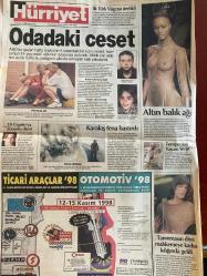 HÜRRİYET GAZETESİ DOĞUM GÜNÜ HEDİYESİ - 12 KASIM 1998 -TAM TAKIM 44 SAYFADIR -Korkmaz Yiğit-Baykal-Yılmaz-Fikret Akyön-Çakıcı-Ecevit-Kutan-Cindoruk-Leonardo Di Caprio-Reha Ruşen-Yücel Boralıoğlu-Turgay Şeren-Sergen-Toshack-Kemal Yaşar-Dimas-Bülent-Bülent Ecevit-Metin Oktay-Hakan Şükür-Popescu-İlhan Soyler-Hulusi Şekercioğlu-Servet Hanım-Rusen Güven-Uğur Becerikli-Şemdin Sakık-Kaplan-Talabani-Nihat Doğan-Muhyettin Mutlu  CHP düşürüyor-Ölümüne gideceğim-Korkmaz Yiğit’in itirafı-Çakıcı 30 milyon dolar alacaktı-Yılmaz sert çıktı-Baykal’a çok ağır eleştiri-Kıyamet kopuyor-Borsa çöktü döviz ve faiz yükseldi-Cindoruk: Hükümet fiilen bitmiştir-Ecevit: Hükümetin sonrasına bakacağız-Kutan: Yılmaz’la Yüce Divan yolu açıldı-Odadaki ceset-Altın balık ağı-Karakış fena bastırdı-İlk Türk Viagrası üretildi-Di Caprio’ya zorunlu diyet-Tempo’dan yaşam serisi-Tanınmasın diye mahkemeye kadın kılığında geldi-Fener’e bedava gelirim-Rezalete devam-Tam bir kepazelik-Oynamak istiyorum-Toshack: Ben de Atatürk’ün