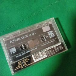 FUNDA ARAR / Alagül