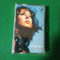 FUNDA ARAR SEVDA YANIĞI