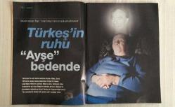 AKTÜEL – SAYI 390 – 7/13 OCAK 1999 – 130 SAYFA – AHMET ALTAN ARTIK HER HAFTA AKTÜEL’DE – HERKESE ÜÇ MİLYONLUK ANSİKLOPEDİ: KÖPEKLER – SES UZMANI PROF. ERDOĞAN SÜRAT’TEN İDDİA: “ATATÜRK’ÜN İLAHİSİ VARDI, İMHA EDİLDİ” – ANKARALI MEDYUM BİLGİN: “SEVAL TÜRKEŞ’İ MERHUM EŞİYLE GÖRÜŞTÜRÜYORUM” – TÜRKEŞ’İN RUHU “AYŞE” BEDENDE – “TÜPSÜZ ÖZGÜR SEKS”: BEKAR ERKEĞİN YENİ SİLAHI – EVDE TİMSAH, YILAN, İGUANA BESLEME MODASI – “DEPRESYONDAYIM VETERİNER BEY”: HAYVANLARIN RUHSAL SORUNLARI – KIBRIS’A BARIŞ HAREKATI: RUM VE TÜRK İŞADAMLARI BULUŞUYOR – KURT COBAIN’İ KİM ÖLDÜRDÜ? – NAZIM, 12 EYLÜL’E AKRABA MI? – UFO’CU MADONNA – FİORELLA TERENZİ’DEN UZAY MÜZİĞİ – TOP MODELLERİN RÜYA EVLERİ – “İSMARLAMA SİNEMA” – DORIS LESSING: “İDEALİZM ÖLDÜRÜCÜDÜR” – “BİLANÇO 98”: CUMHURİYET’İN GAYRİRESMİ DÖKÜMÜ – BRUCE SPRINGSTEEN’DEN ÇEKMECEDEKİ HAZİNE – TUNA ÖTENEL’DEN “KÜSKÜN CAZCI” – CMUK’UN SORGUDA AVUKAT HAKKINI YOK EDEN YÖNETMELİĞİ – DARÜŞŞAFAKA’DA ÖĞRENCİ SEFERBERLİĞİ – 30 BİN KELEBEĞİ OLAN DOKTOR – BOLAS ÖRÜMCEĞİ