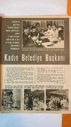 HAYAT HAFTALIK HABER MECMUA, DERGİSİ - ORTA SAYFA POSTER : KIRMIZI DAMLAR (Louvre Müzesi - Paris) PISSARRO - 8 AĞUSTOS 1968 - SAYI: 33 - SIRA NO: 618 - KAPAK: TWIGGY - DUBCEK – BREJNEV – LEYLA ATAKAN – HASAN ATAKAN – EMEL ATAKAN – YENER SUSOY -  FIKRET YÜZATLI – NIHAL YÜZATLI – TULGA YÜZATLI – TUNÇDAL YÜZATLI – İSMET PAŞA – ATATÜRK – İNÖNÜ – FAHRETTİN ALTAY – KAZIM ÖZALP – NECATI BILGIÇ – KARTAL TIBET – BEYHAN DEMIRALP - TWIGGY Mİ MARILYN MONROE MU - MOSKOVA’YA MEYDAN OKUYAN ADAM DUBCEK - 67 İLİN TEK KADIN BELEDİYE BAŞKANI İLE KONUŞTU - KADIN BELEDİYE BAŞKANI LEYLA ATAKAN - JAPON YAZISINI ÖĞRENMEK ZORDUR - FIKRET YÜZATLI ATLARINA VEDA ETTİ - MÜCADELE GÜNLERİNDE FIKRET YÜZATLI - SES YILDIZ EVİNİZDE - KARTAL TIBET ZİYARETTE   -  TAM TAKIM 48 SAYFA