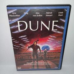 Dvd Dune. orijinal Türkçe dublaj. Kartonette yıpranmalar ve Cd de Çalışmasını etkilemeyen çizikler var.